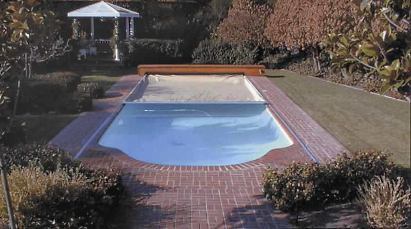 Replacing Swimming Pool Covers in Santa Rosa